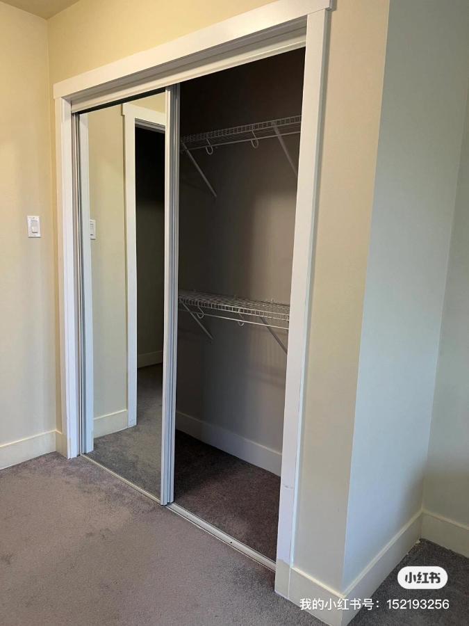 Spacious And Bright Large Suite With Separate Bathroom Ρίτσμοντ Εξωτερικό φωτογραφία